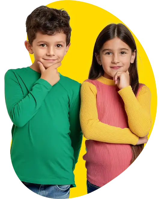 niños posando de manera interesante